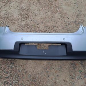 Tampa e Para-choque traseiro Livina 2012